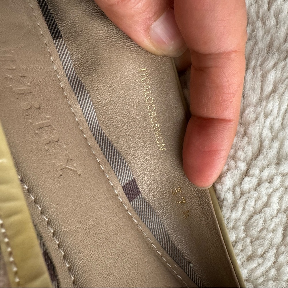 BURBERRY FLATS - Picture 3 of 6